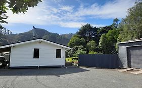 Akatarawa Valley Retreat A Cosy Two Bedroom Guest Suite